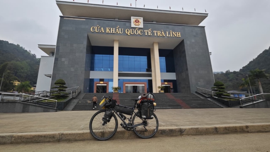 ¡Llegada a Vietnam! 10 meses, 22.000 km y una misión cumplida